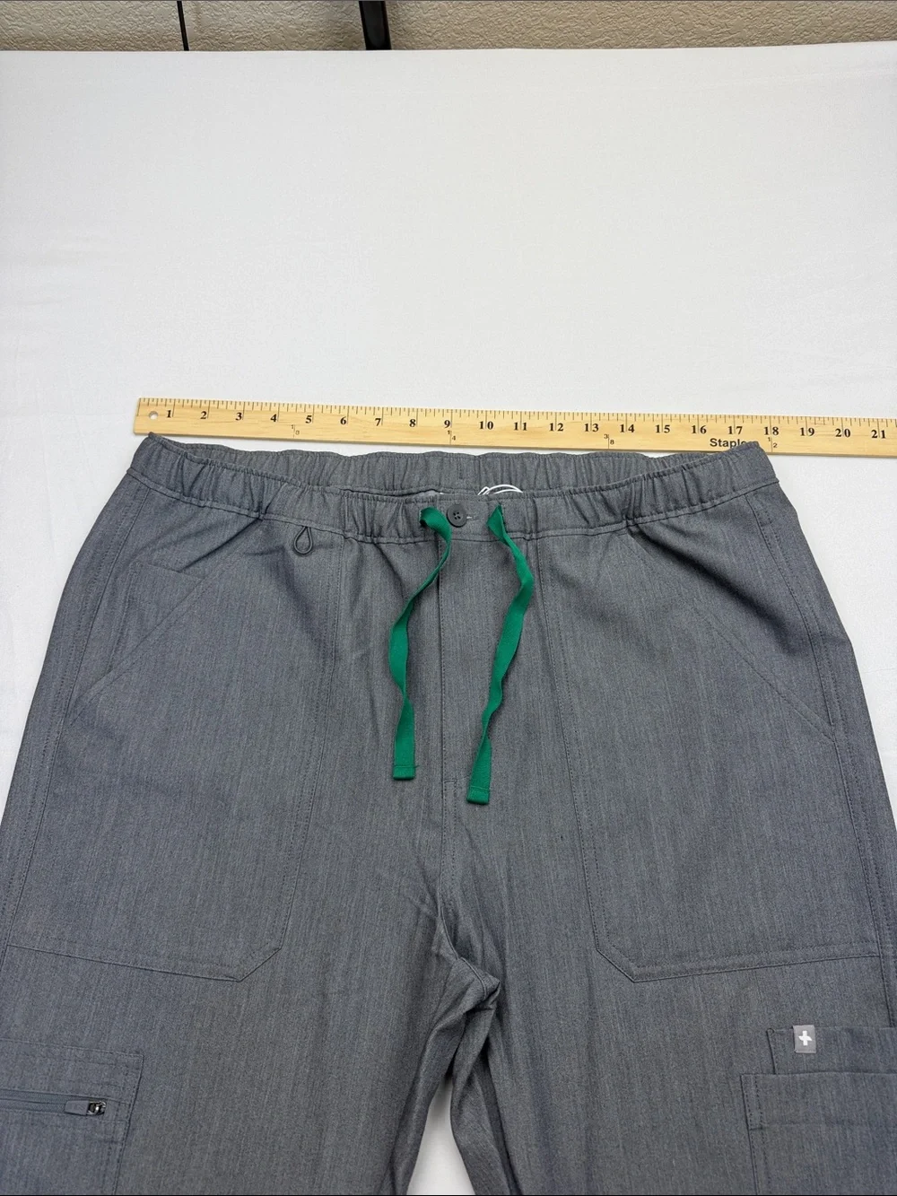 Figs Men's Cairo Cargo Scrub Pants  Graphite (2Pair)
